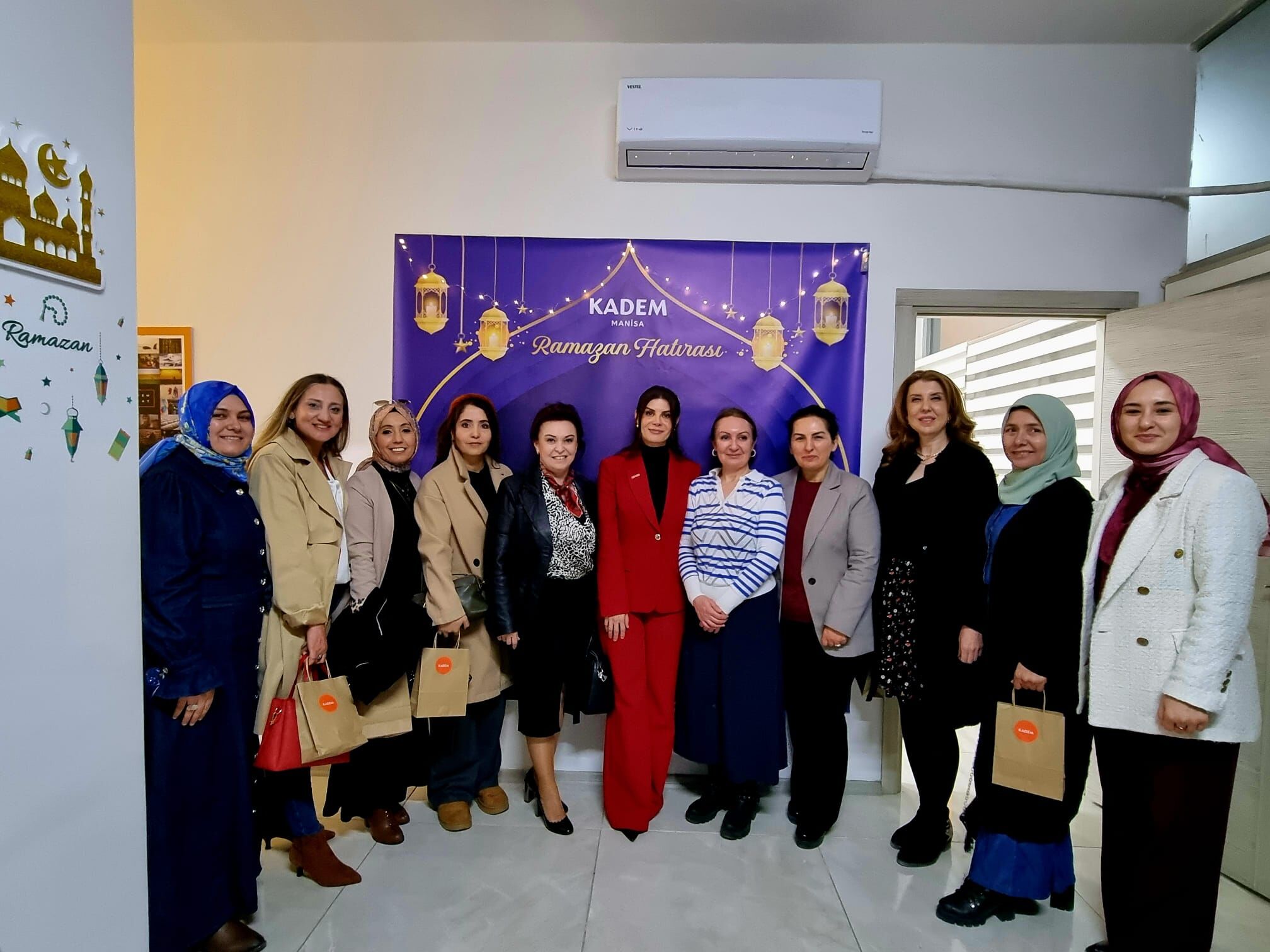 KADEM Manisa’dan 8 Mart’ta kadın emeğine vefa: Emekçi kadınlarla iftar sofrası-.2.1.1