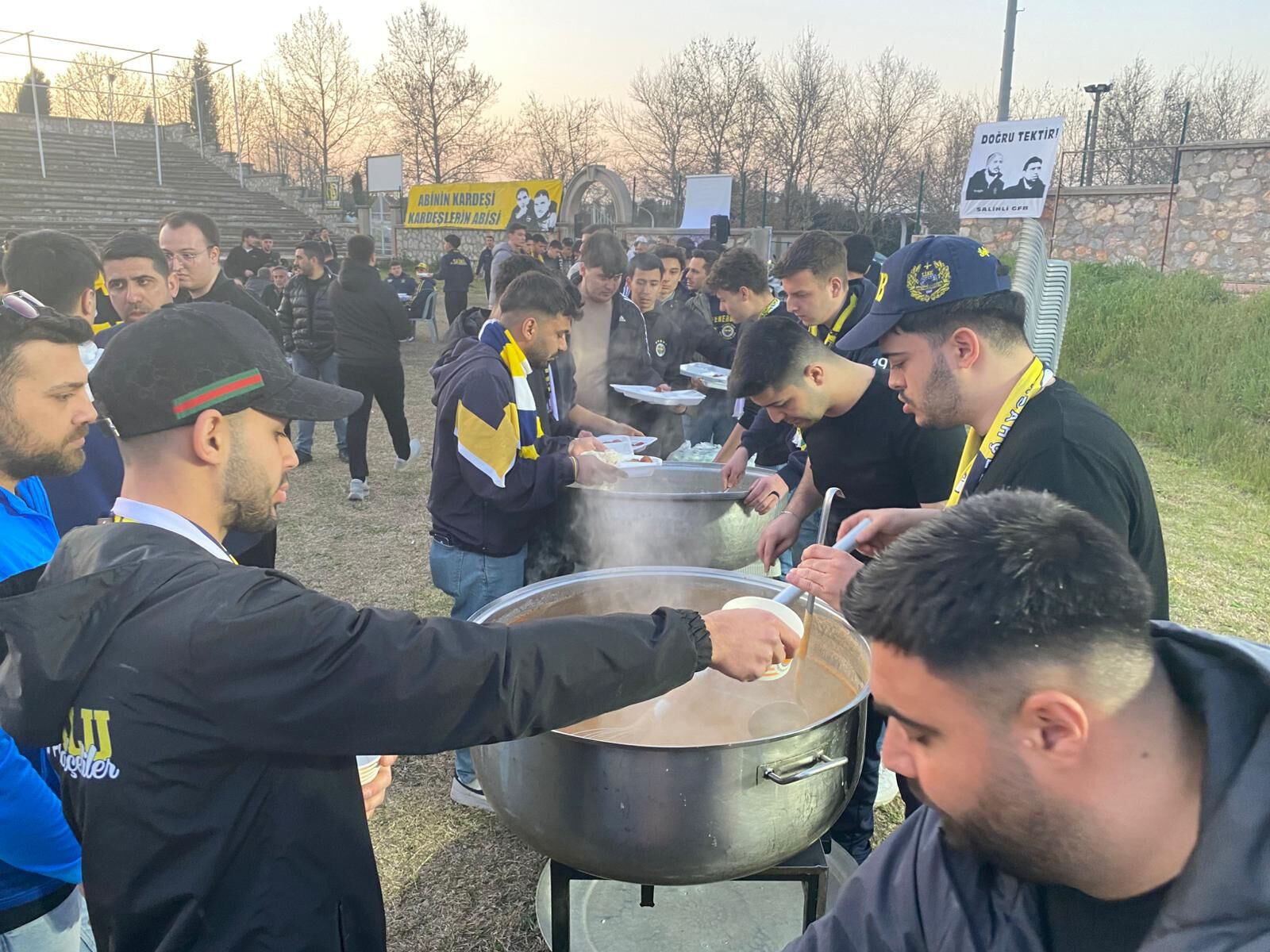 Genç Fenerbahçeliler Lideri Cem Gölbaşı, Turgutlu’daki İftar Programına Katıldı-.3.1.2