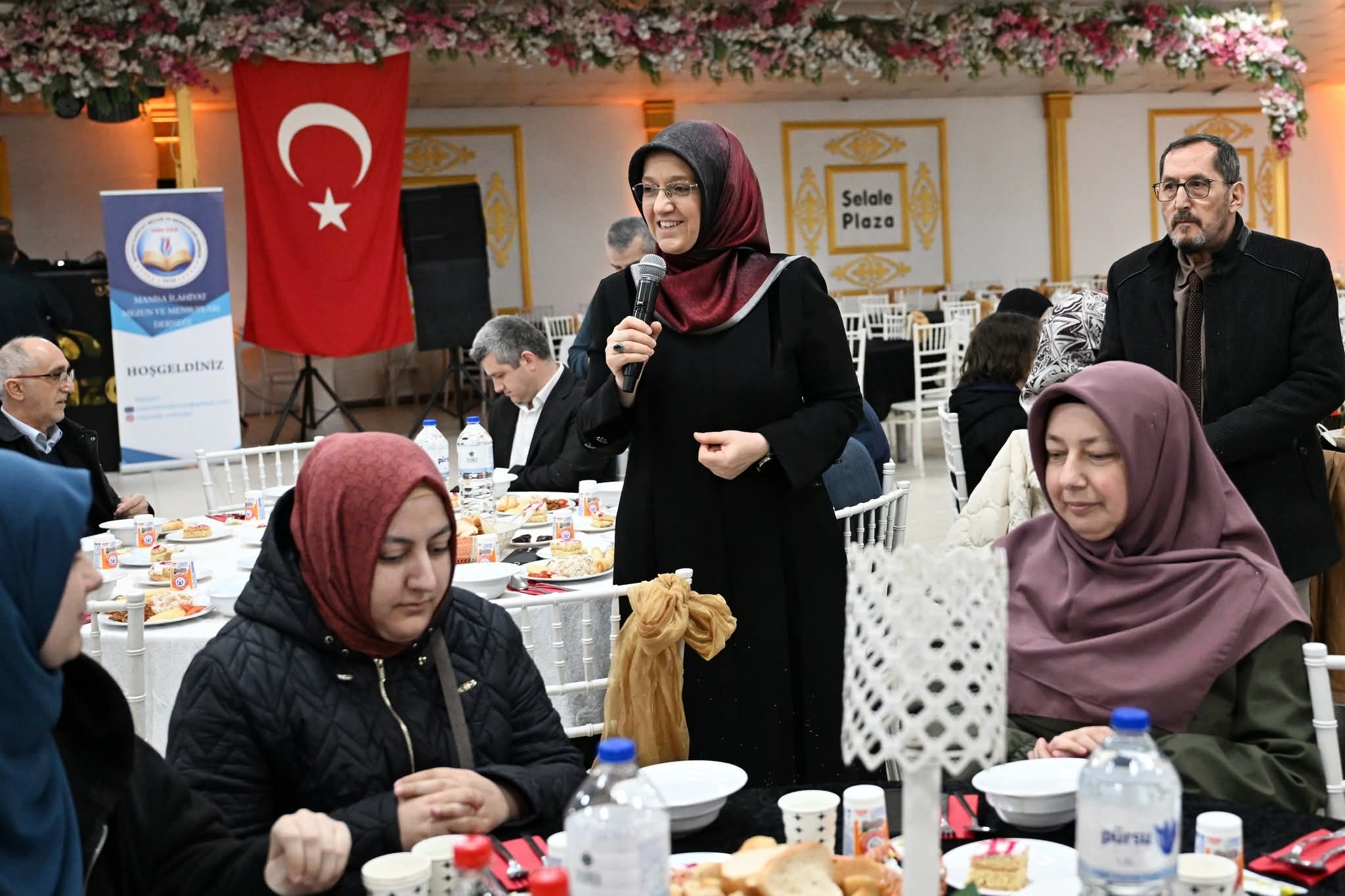 MCBÜ'de Ramazan iftarı, üniversite ailesini buluşturdu-3.2.1