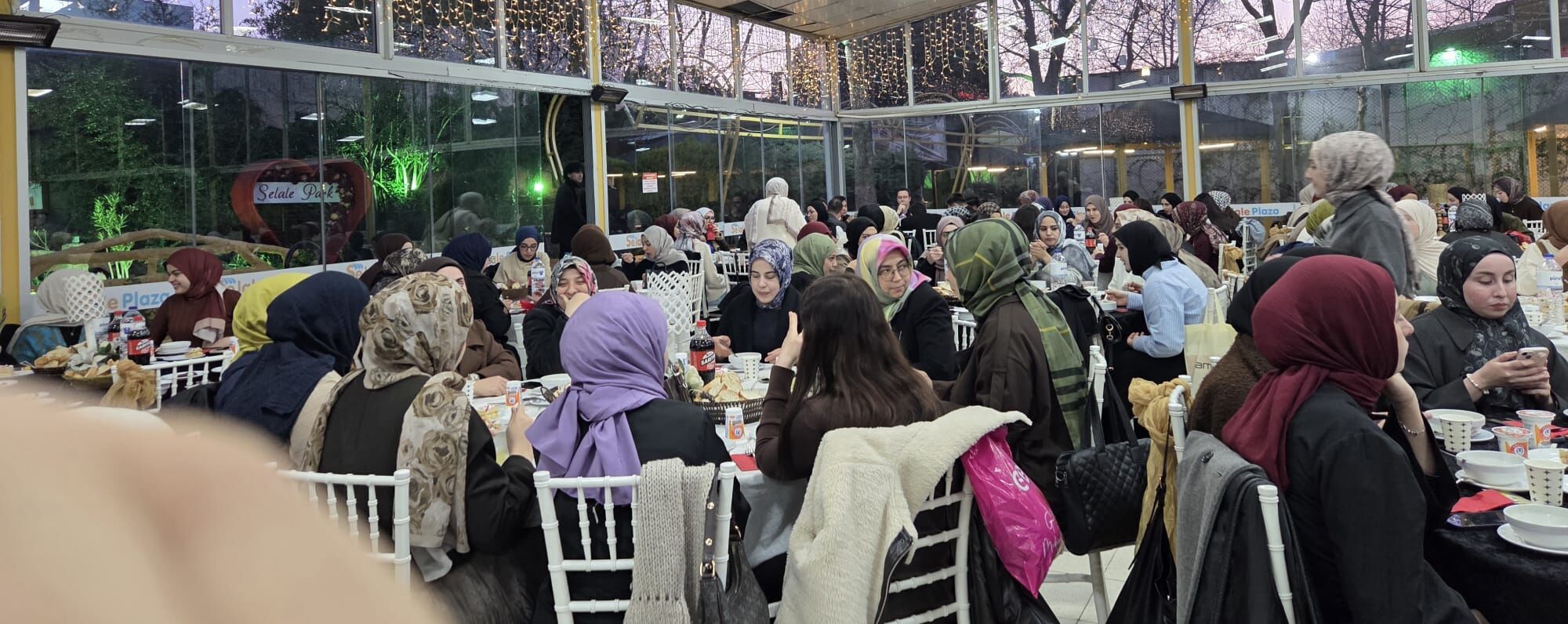 MCBÜ'de Ramazan iftarı, üniversite ailesini buluşturdu-4.1.