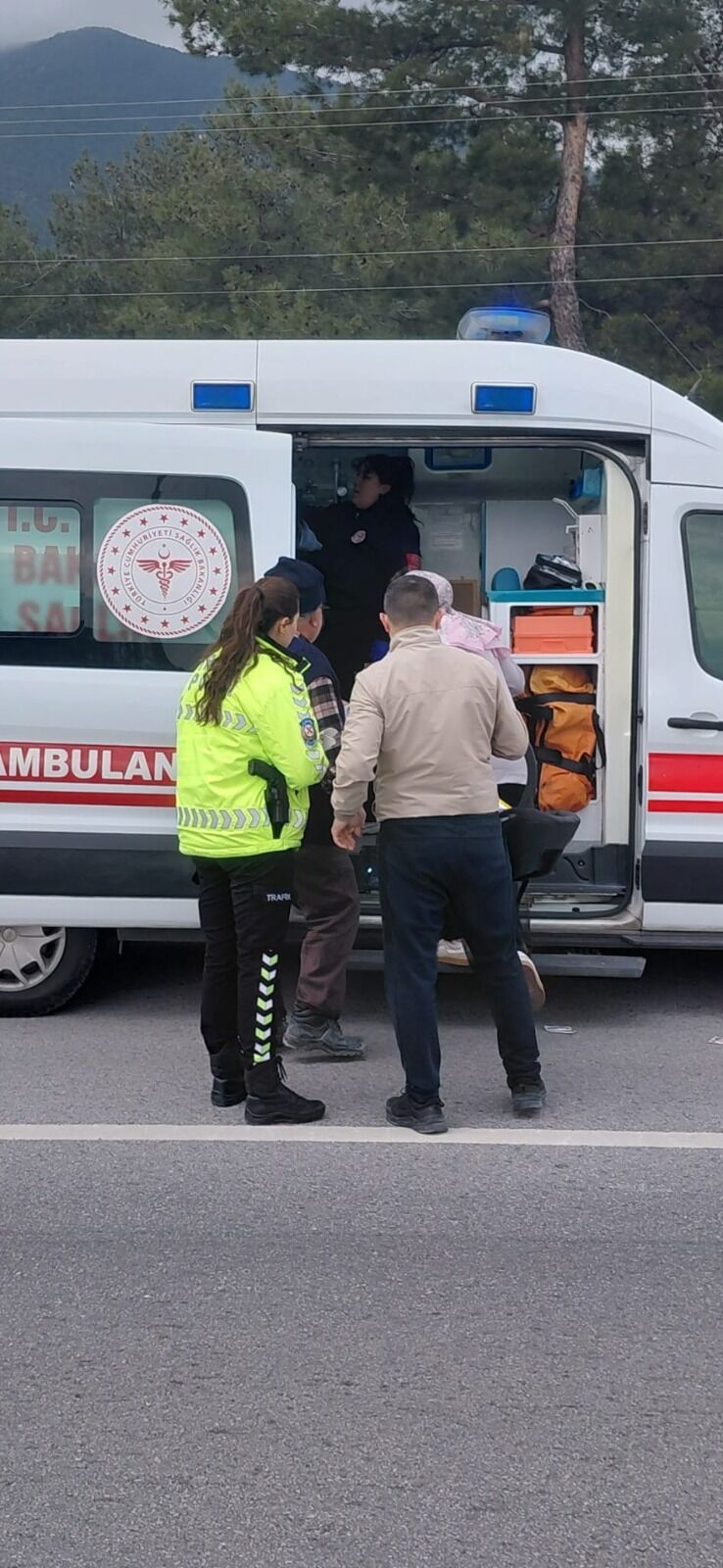 MANİSA'NIN KIRKAĞAÇ İLÇESİNDE TEK TARAFLI TRAFİK KAZASINDA 5 AYLIK BEBEK YARALANDI-1