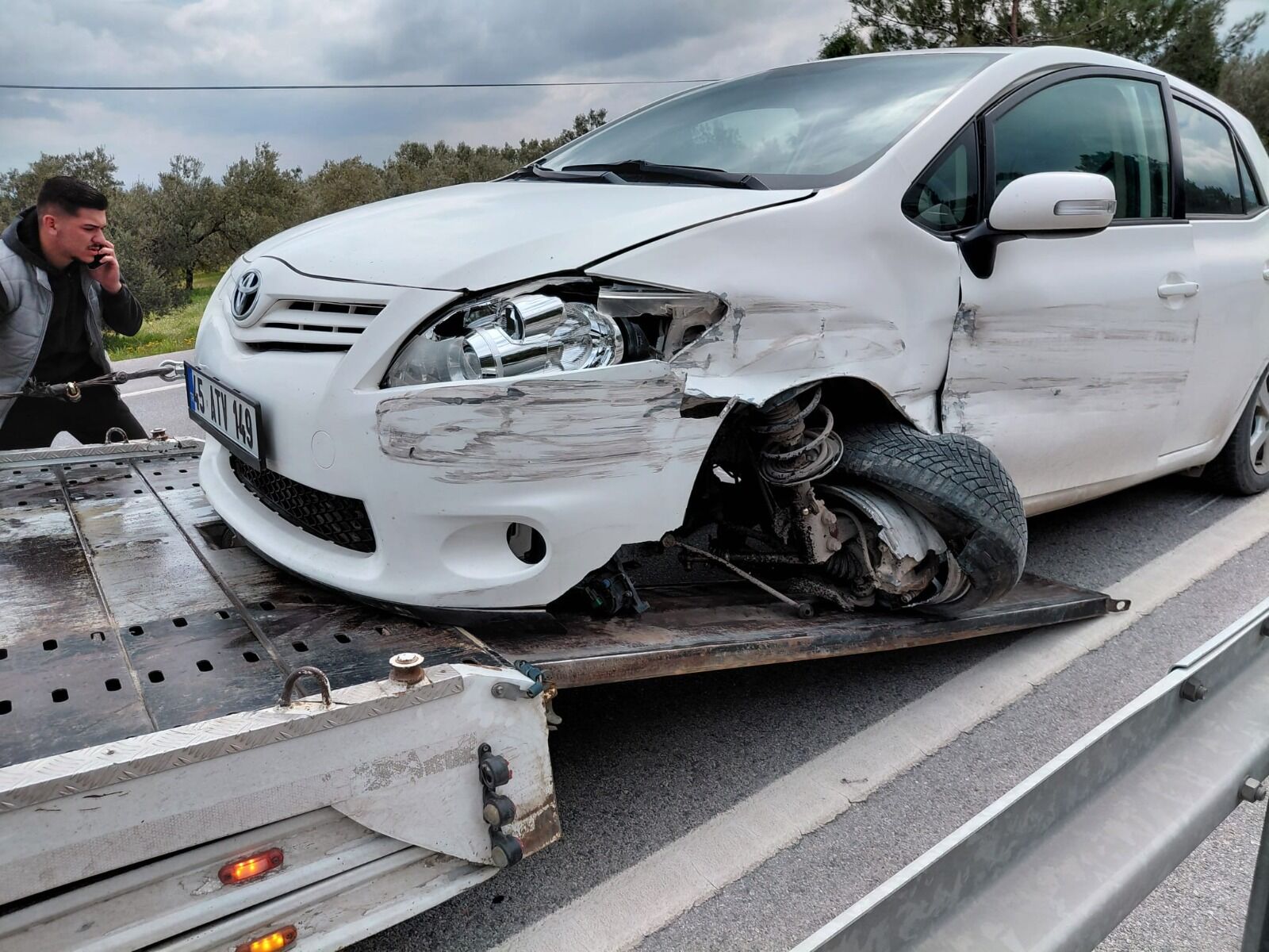 MANİSA'NIN KIRKAĞAÇ İLÇESİNDE TEK TARAFLI TRAFİK KAZASINDA 5 AYLIK BEBEK YARALANDI-2