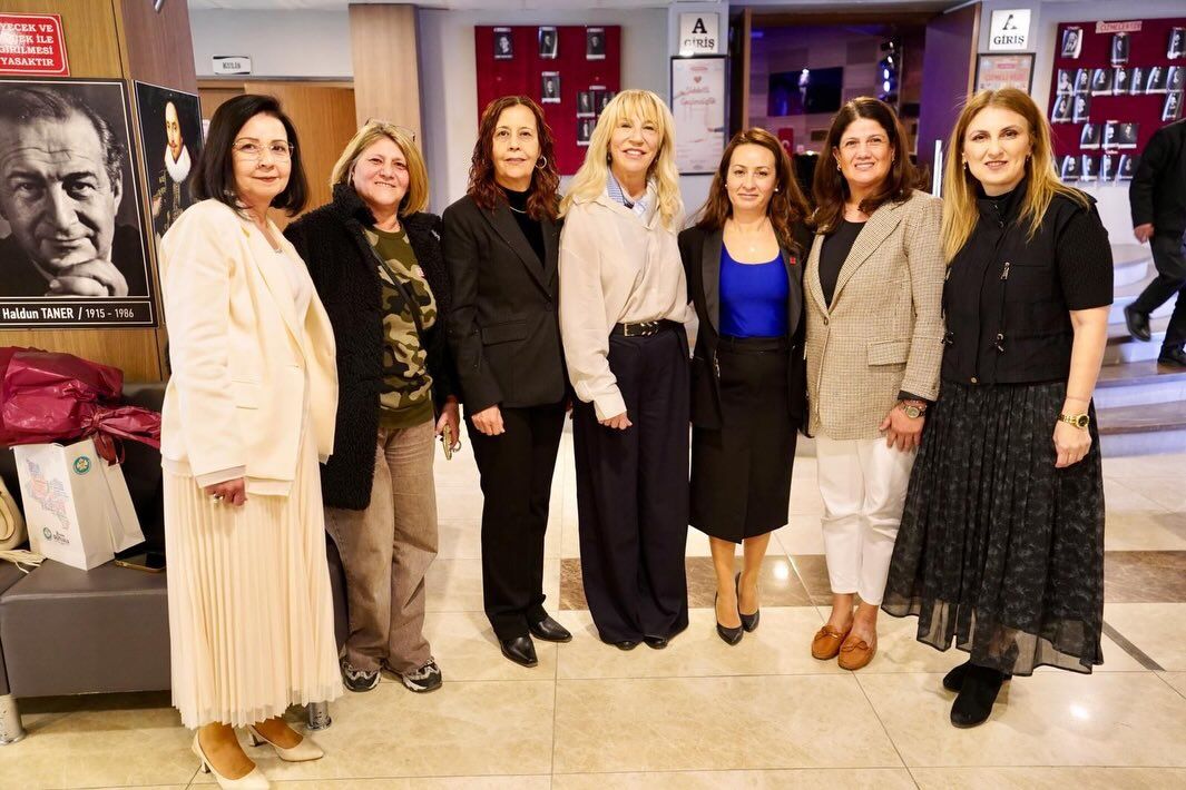 Z “Menopoz Rehberi Bilinçli Ve Sağlıklı Dönüşüm” (3)