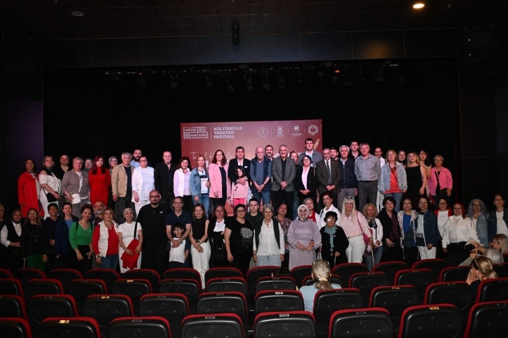 486. Mesir Festivali’nde Cahit Berkay Rüzgarı (2)