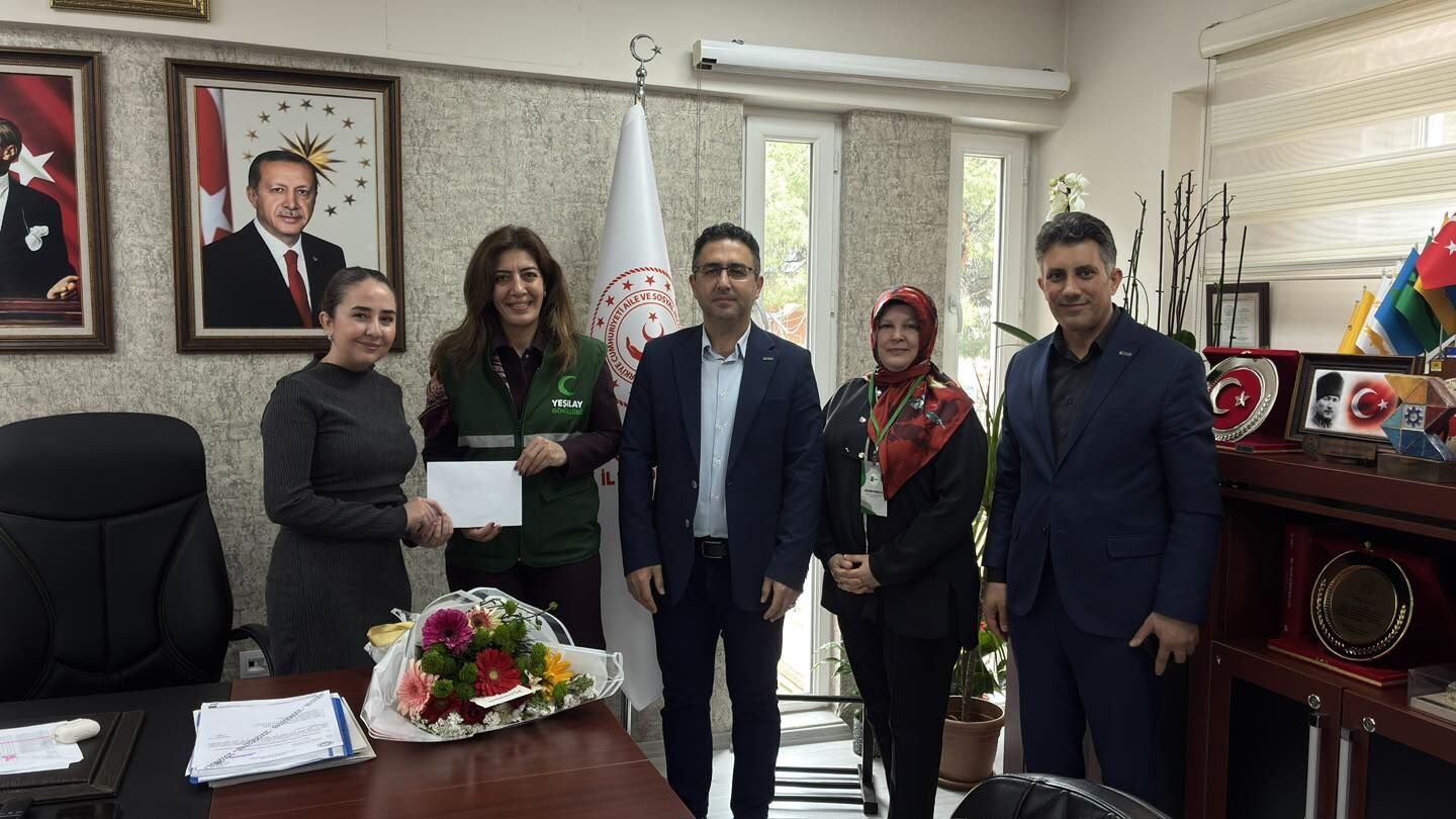 Yeşilay’dan Manisa Aile ve Sosyal Hizmetler İl Müdürlüğü’ne Ziyaret-1