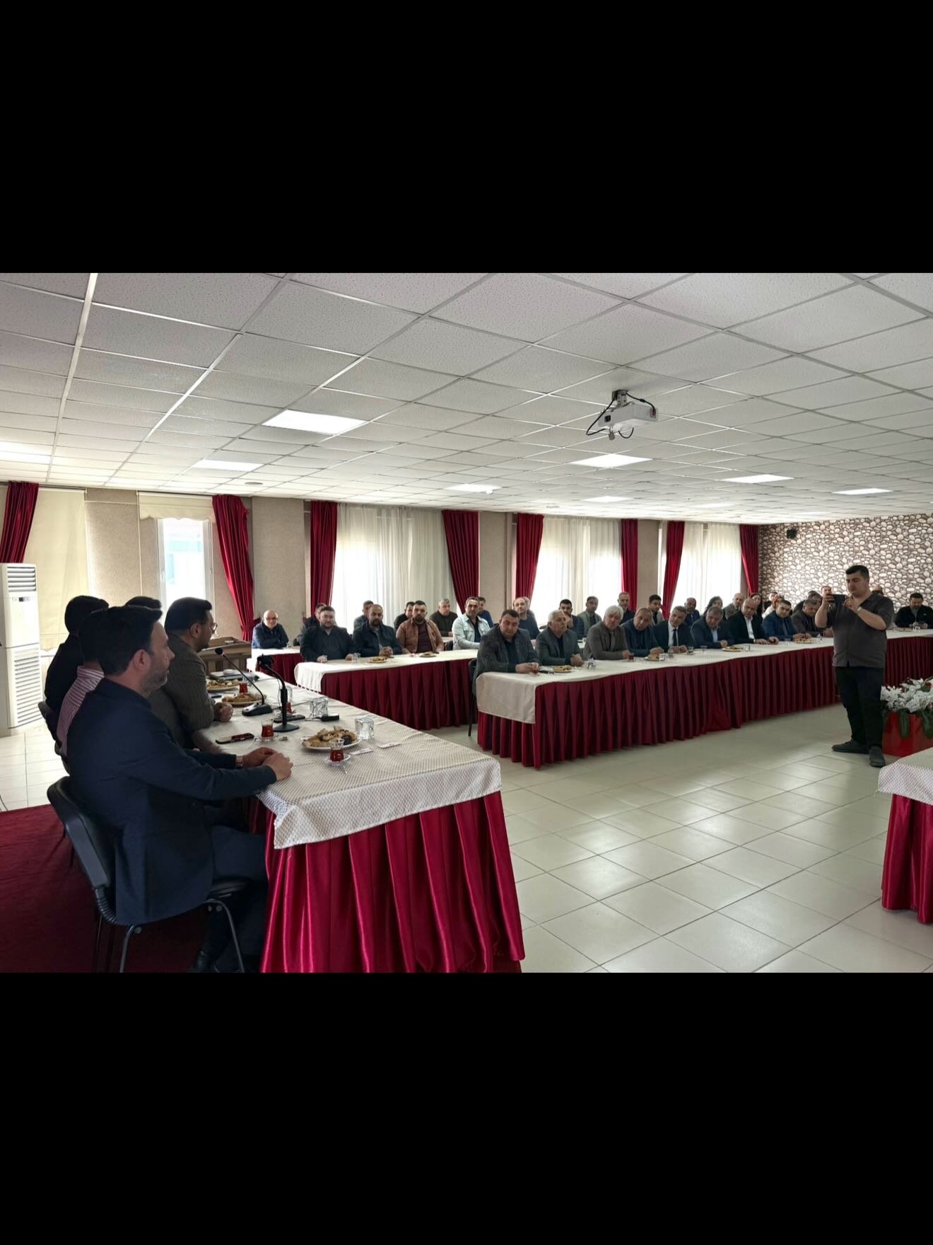 AK Partili Tamer Akkal, esnafın sorunlarını masaya yatırdı!-1