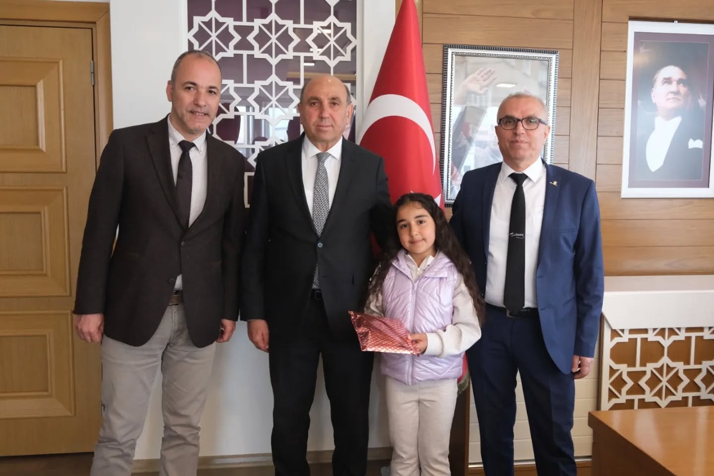 Sarıgöl'de başkanlık koltuğu öğrenciye emanet!-1