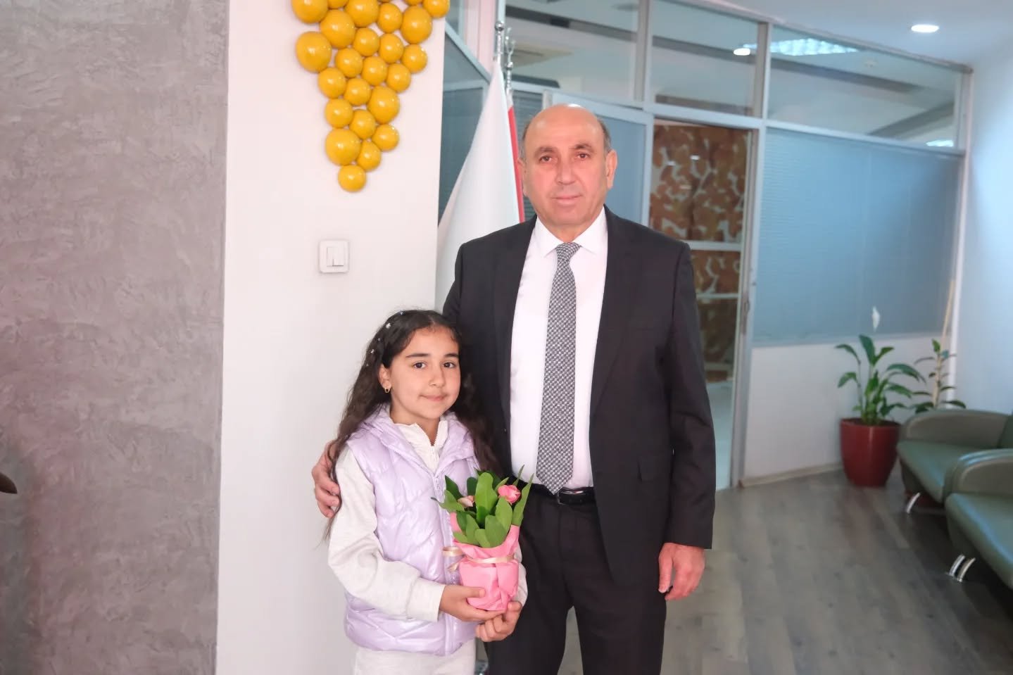 Sarıgöl'de başkanlık koltuğu öğrenciye emanet!