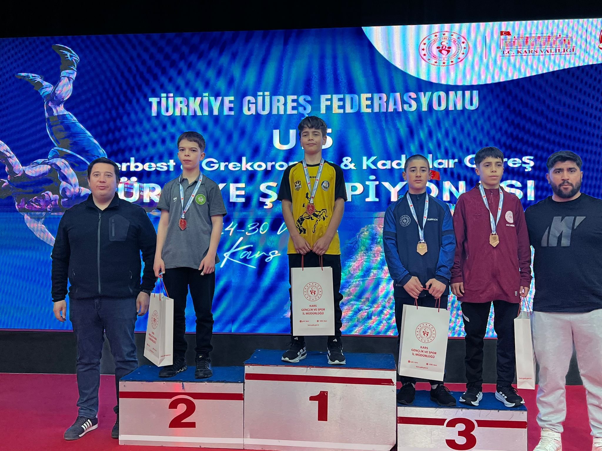 686878616 1283596513861600 1035338871536008511 N