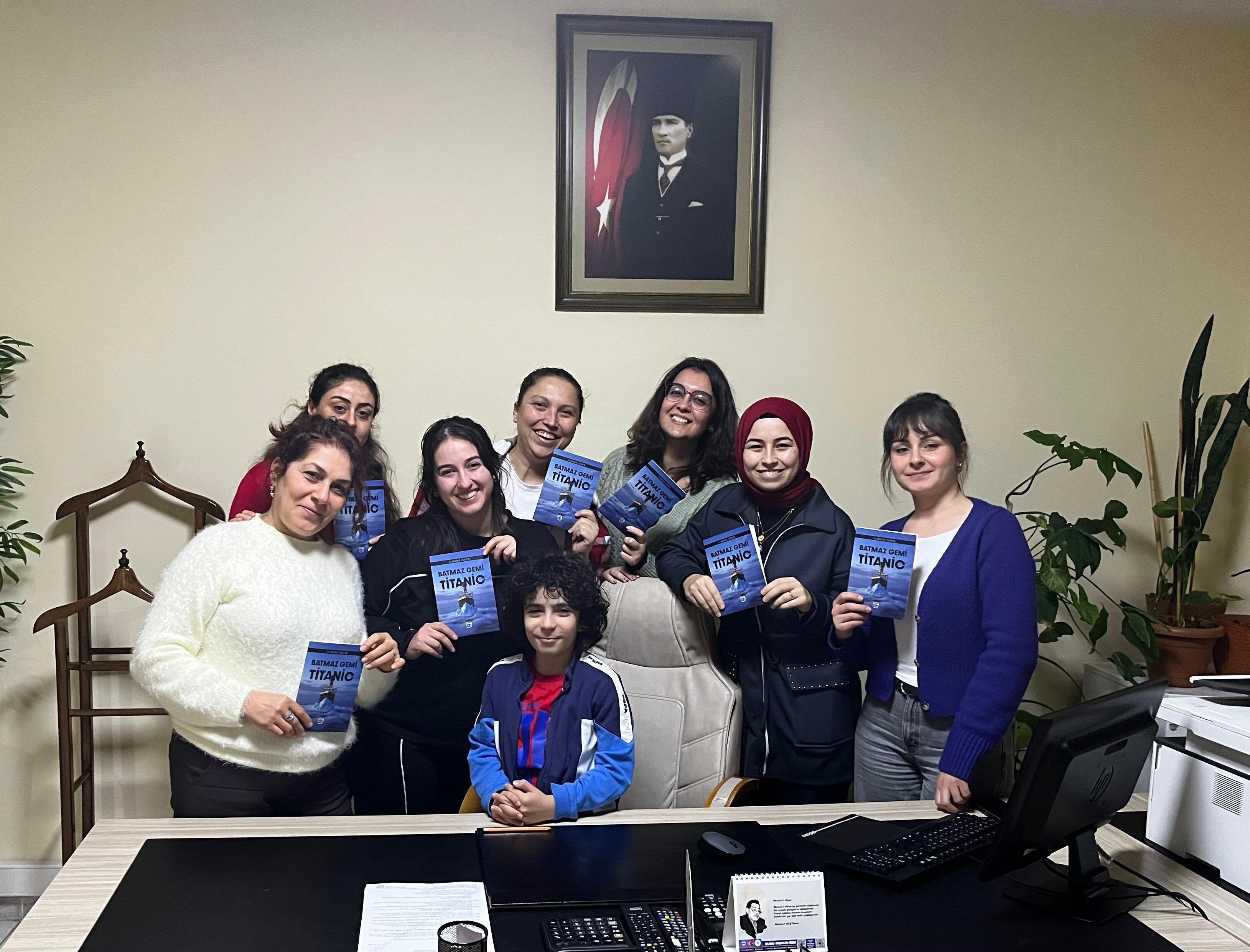 9 Yaşında Ilk Kitabını Yazdı (2)