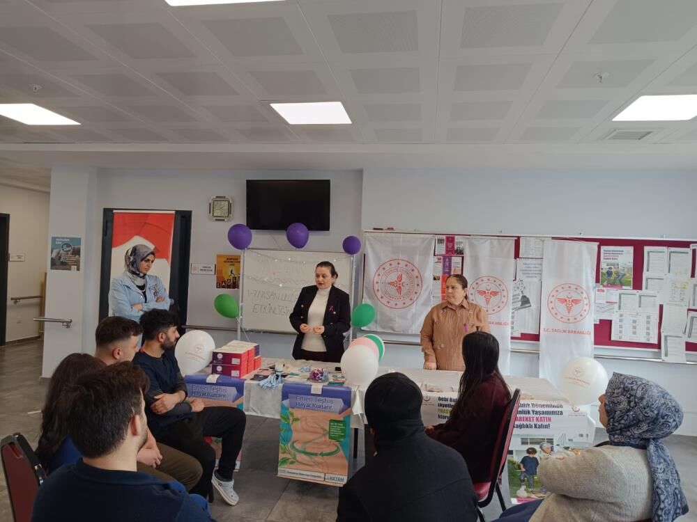 Manisa'da Huzurevine Moral Etkinliği