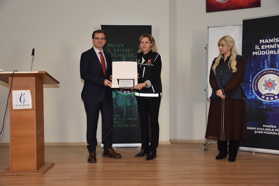 Manisa'da Siber Suçlar ve Dolandırıclık Eğitimi