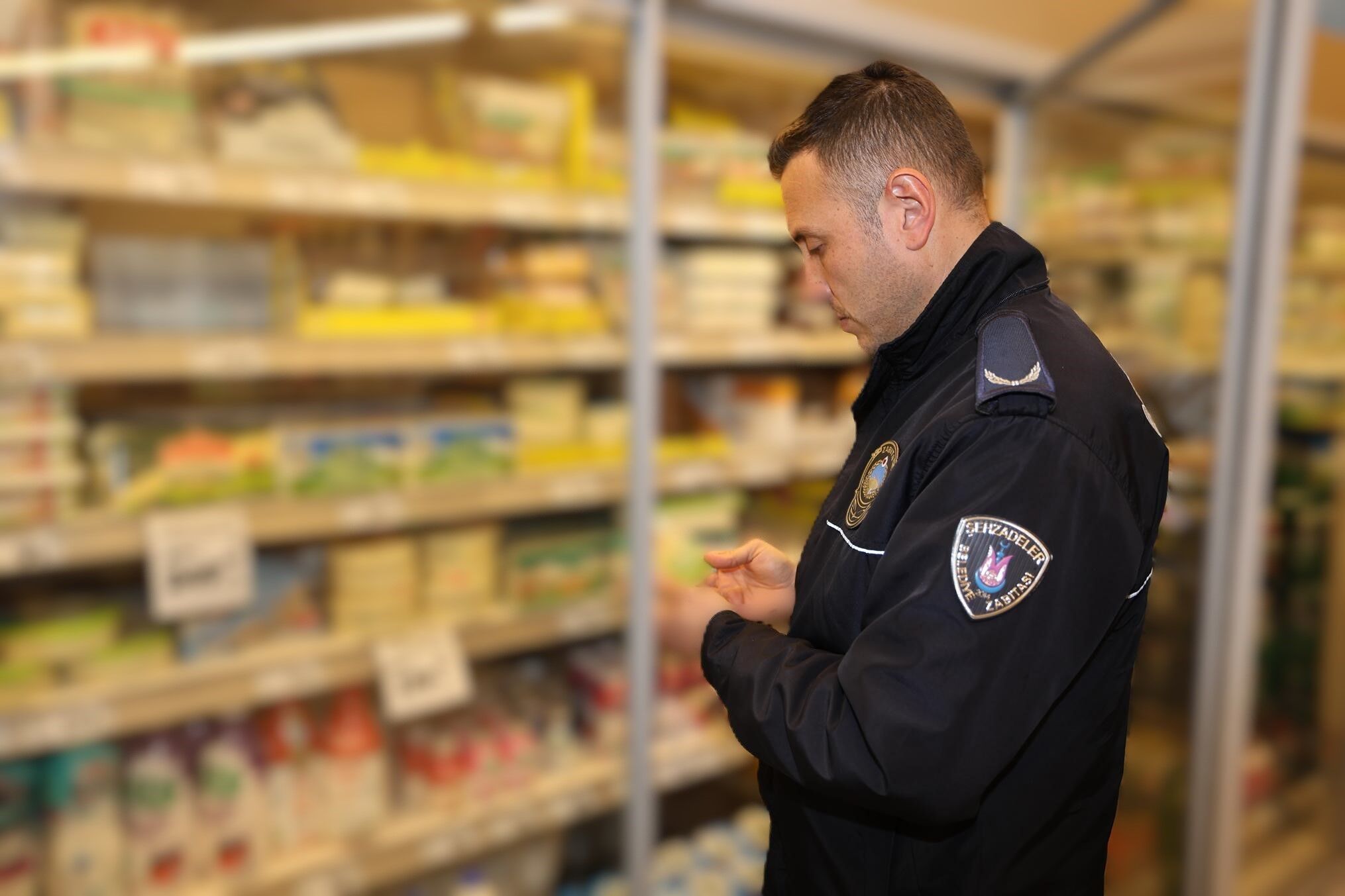 Şehzadeler’de marketlere sıkı denetim-3