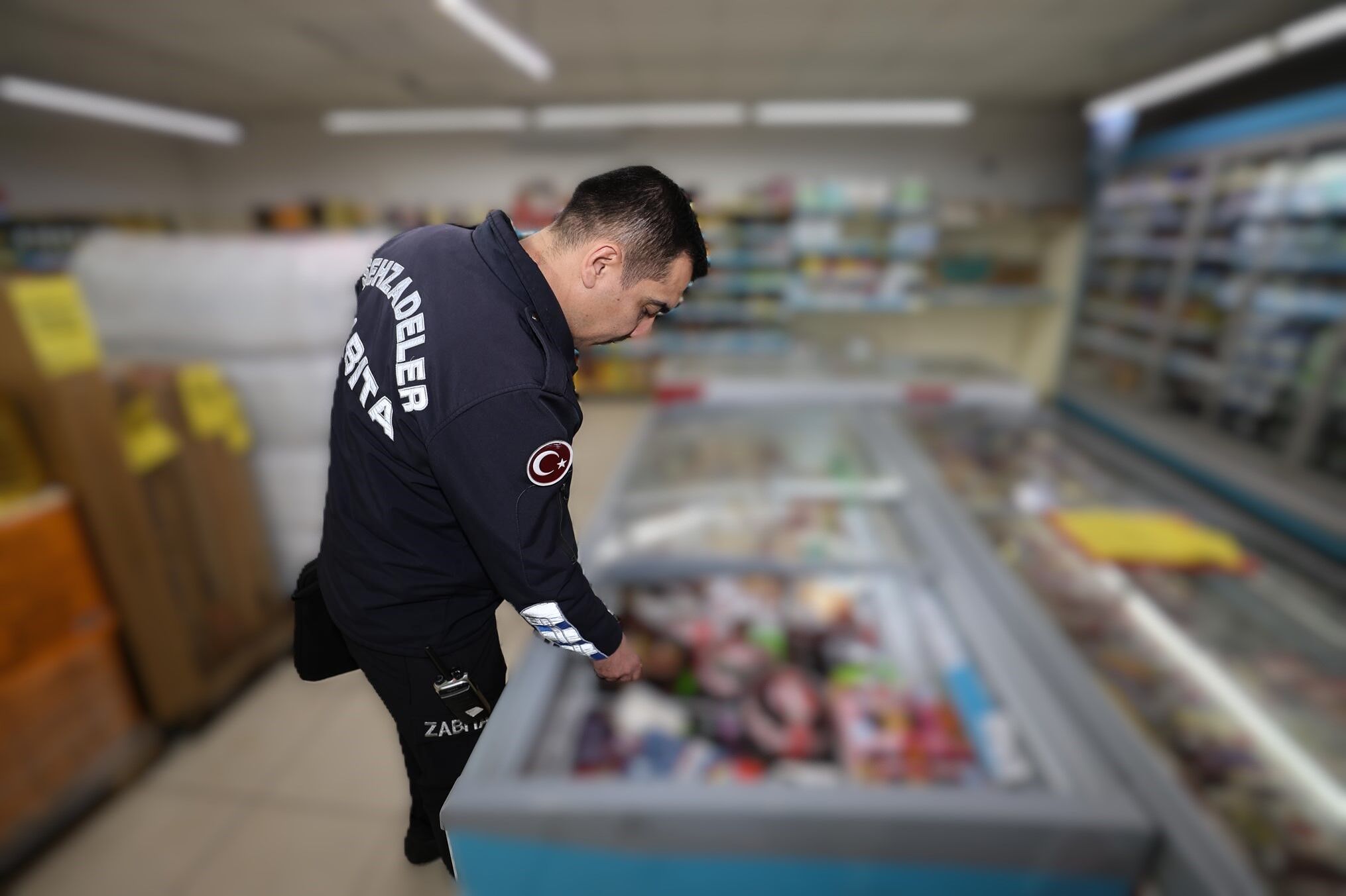 Şehzadeler’de marketlere sıkı denetim-5