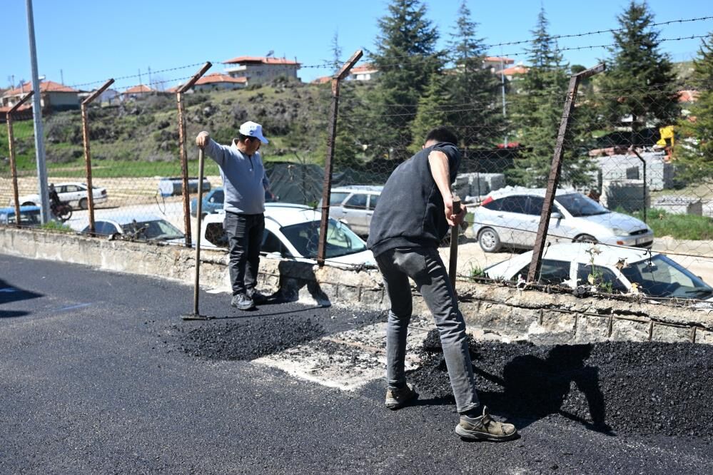 Manisa Büyükşehir’den Kula’ya sıcak asfalt hamlesi!-1