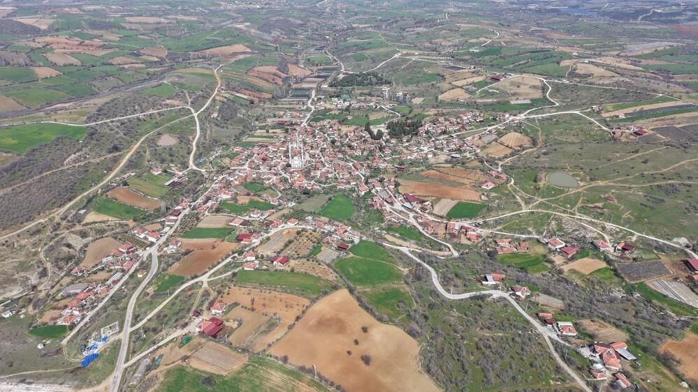 Manisa'nın İlçesinde 10 Yıllık Su Çilesi Tarih Oluyor