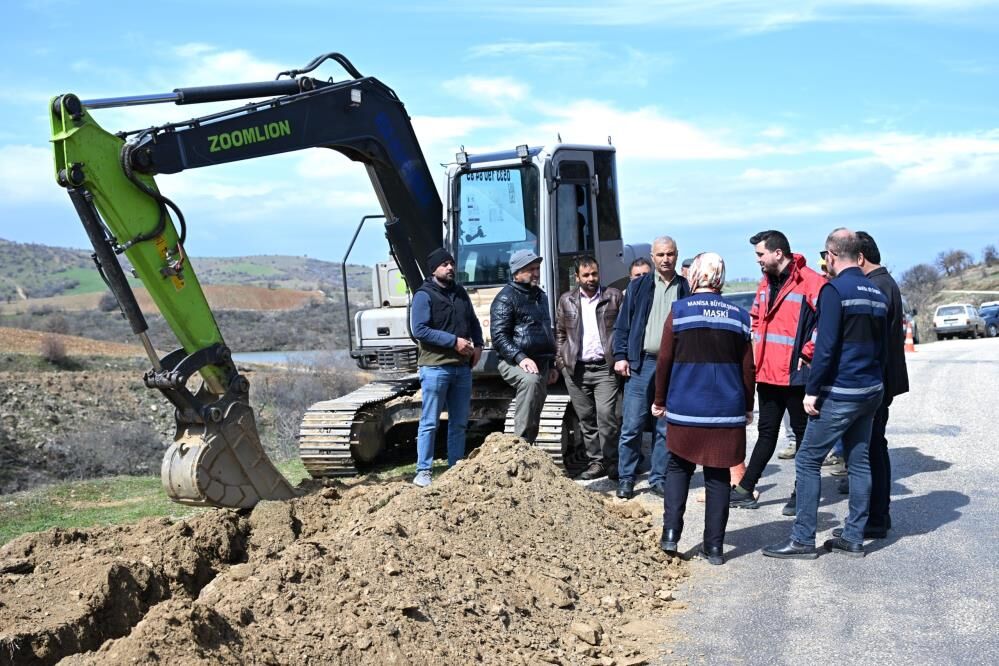Manisa'nın İlçesinde 10 Yıllık Su Çilesi Tarih Oluyor-1
