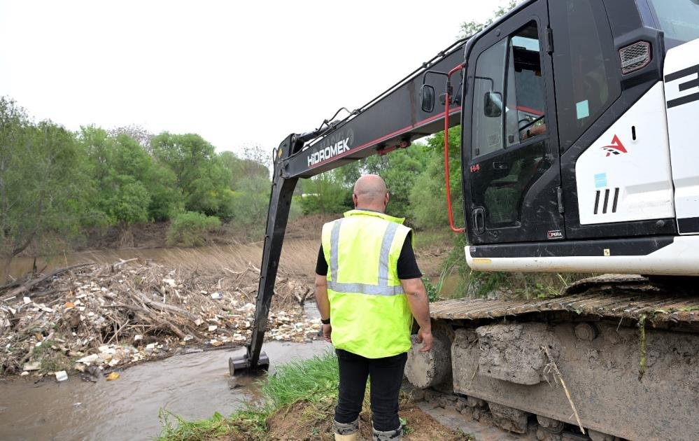 Gediz ve Nif Çayı'nın birleşim noktasına kritik müdahale!-1