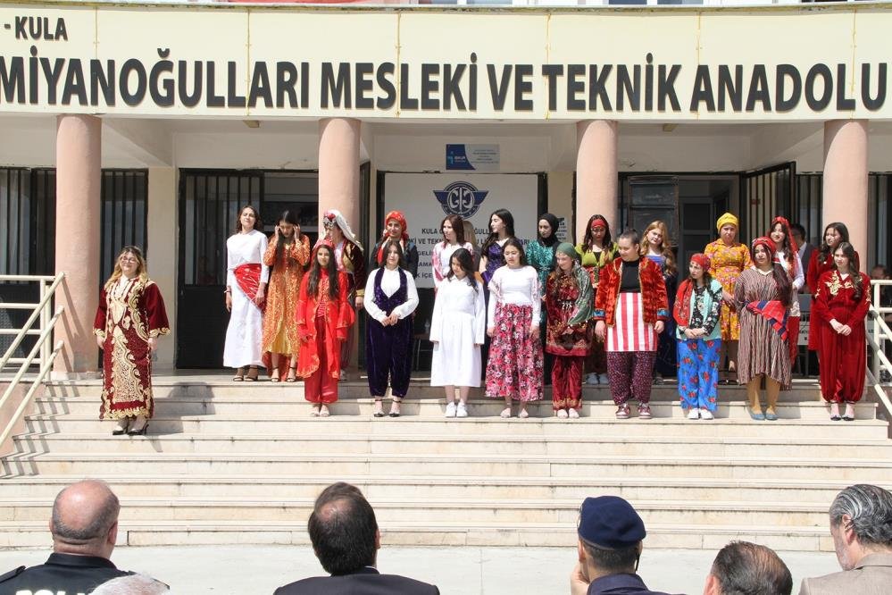 Kula’da 50’nci Turizm Haftası etkinliklerle kutlandı-1