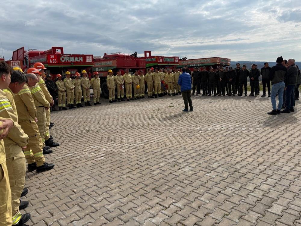 Demirci'de orman yangınlarına karşı ekipler teyakkuzda!