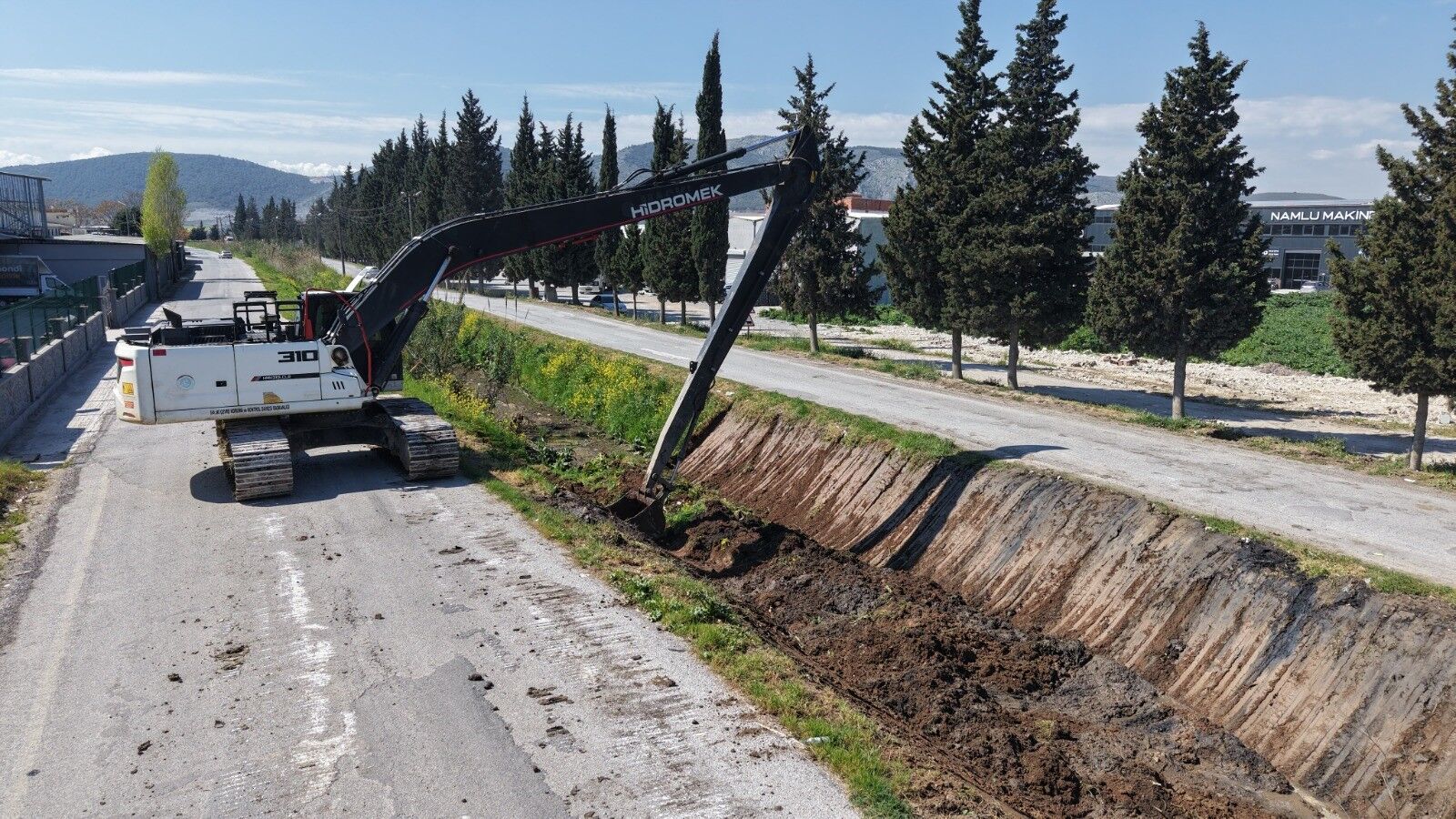 Akhisar’da Dere Hattı Temizleniyor (3)