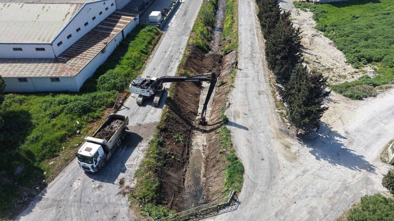 Akhisar’da Dere Hattı Temizleniyor (4)