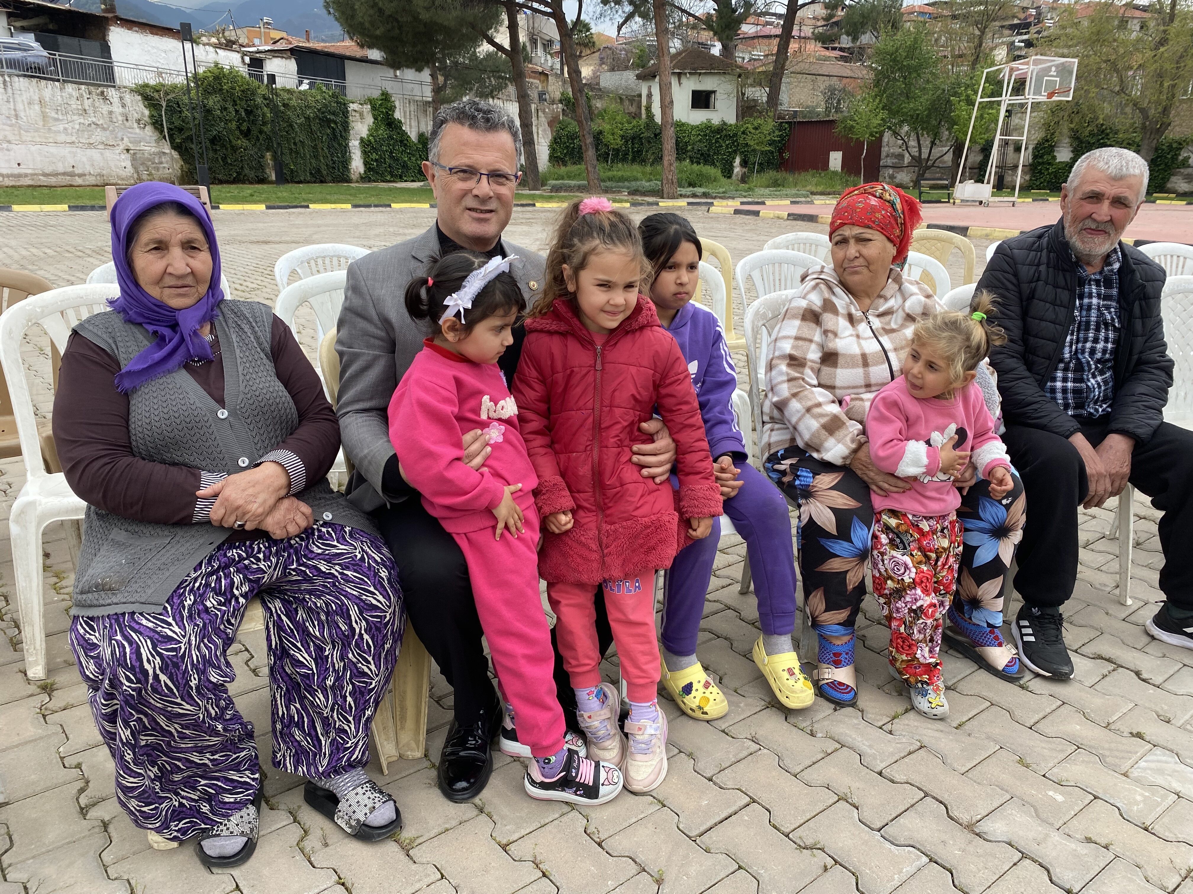 Alaşeehir'de Aileler Geleneksel Oyunlarla Eğlendi (1)