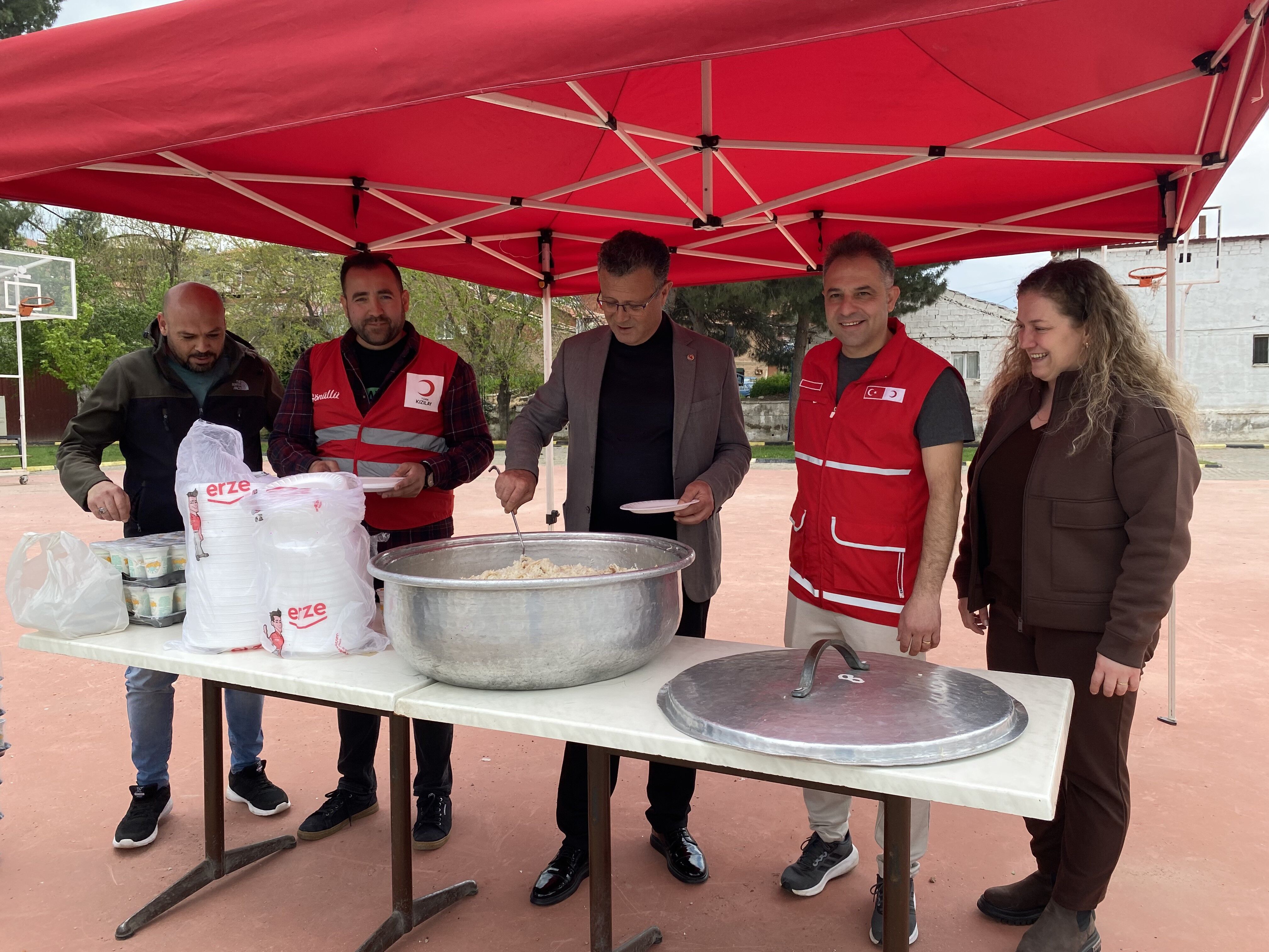 Alaşeehir'de Aileler Geleneksel Oyunlarla Eğlendi (4)