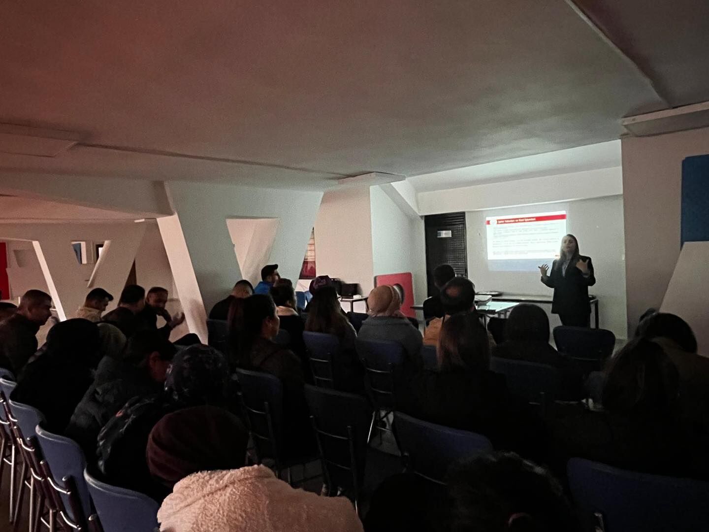 Alaşehir Gençlik Ve Spor İlçe Müdürlüğü Personeline (1)