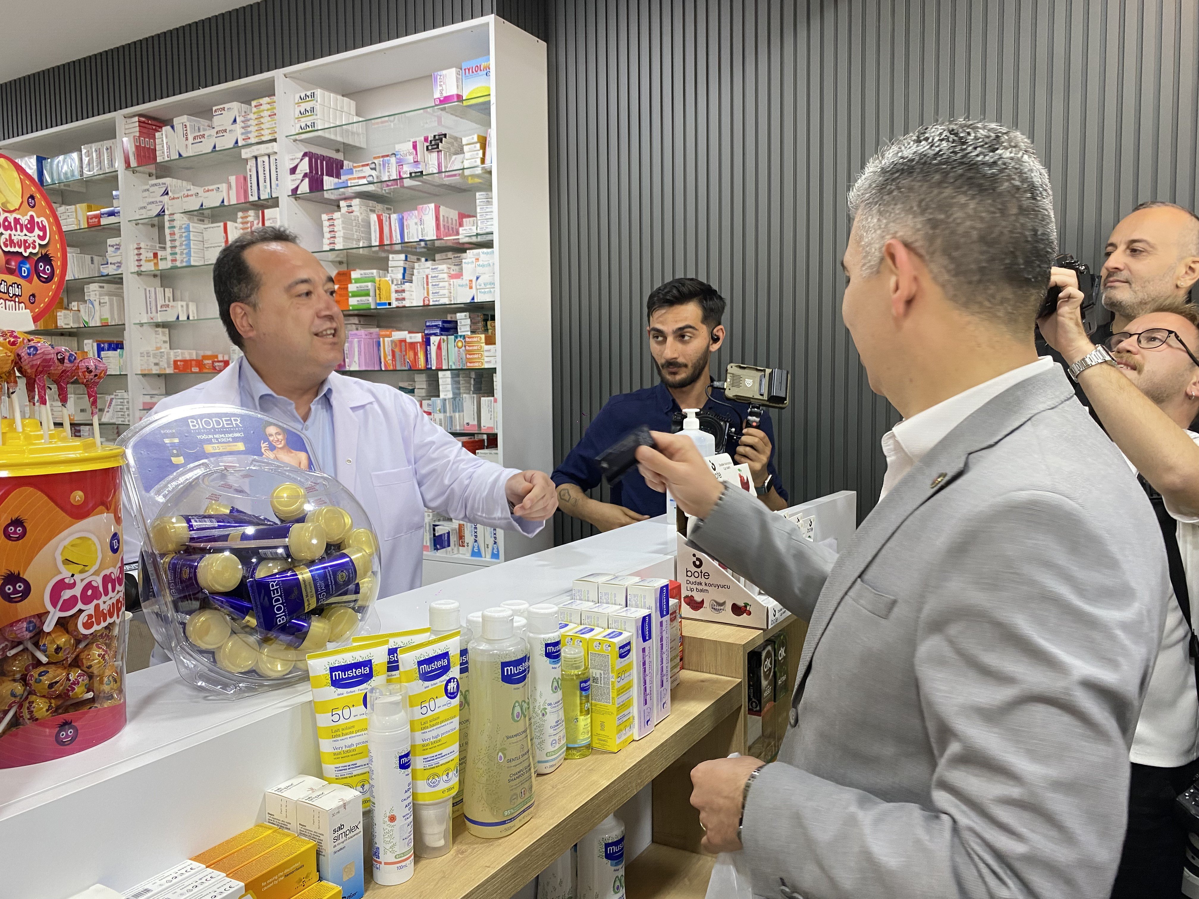 Besim Amcanız Gibi Siyasete Girmeyin, Işinizi Sevin. (4)