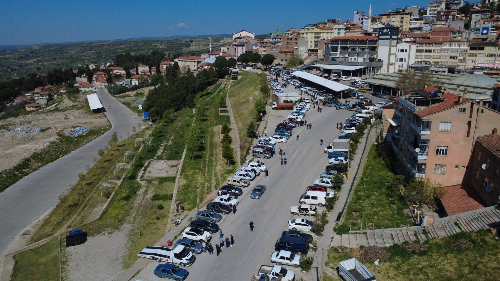 Demirci'de 2. El Oto Pazarı Ekonomiye Can Suyu Oldu! (3)