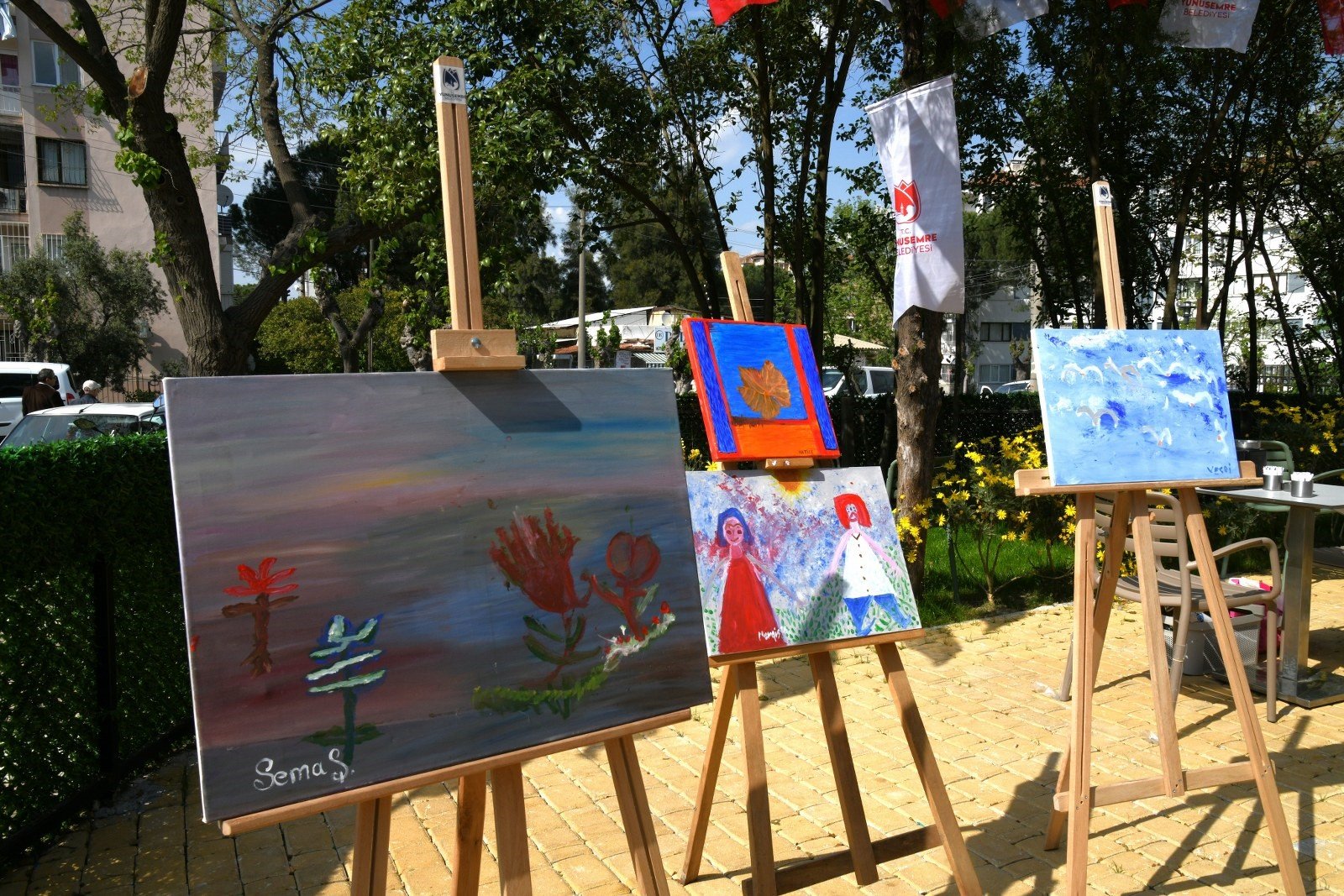 Emekli Kafe'de Duygu Dolu Sergi (1)