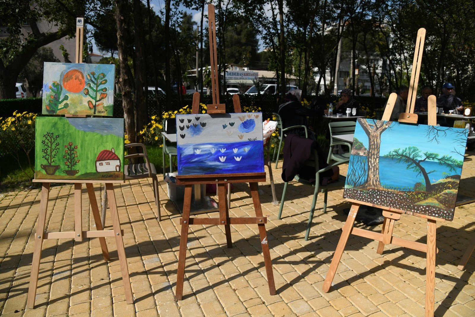 Emekli Kafe'de Duygu Dolu Sergi (2)