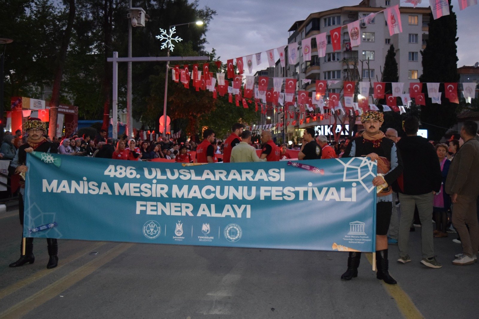 Fener Alayı Ve Halk Dansları İle Görkemli Gece! (2)