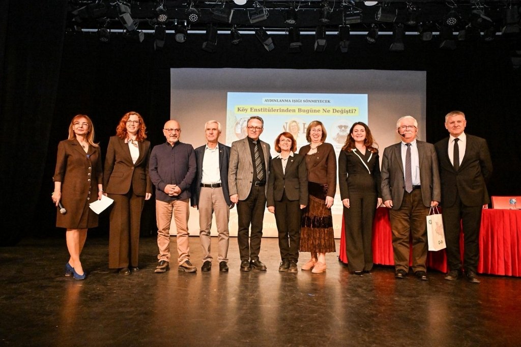 Manisa’da Köy Enstitülerinin 86. yılı panelle anıldı-.1