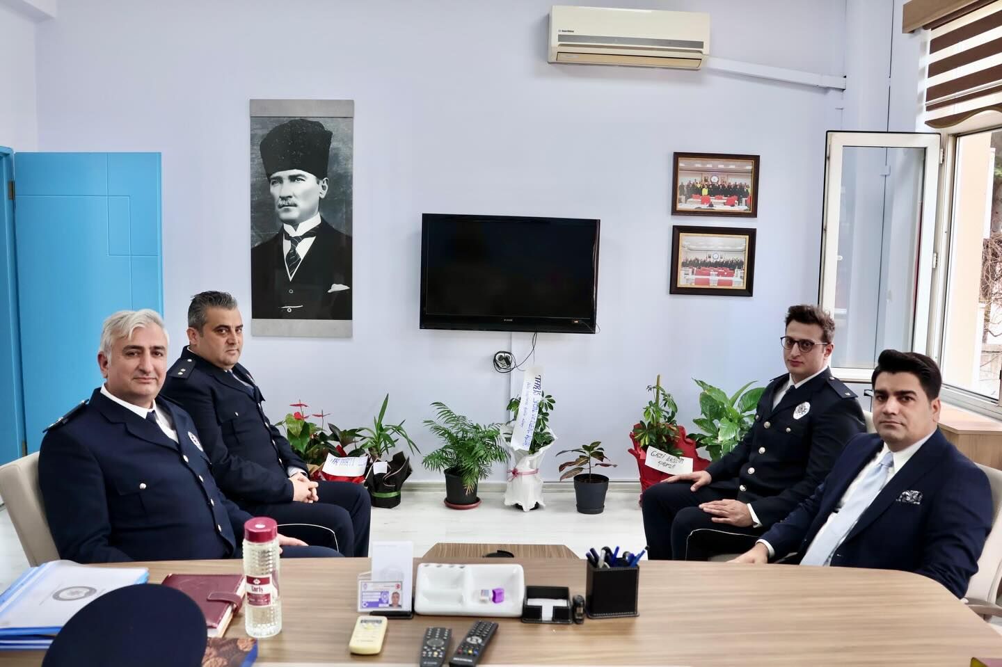 Kaymakam Kini’den Ahmetli İlçe Emniyet Amirliği’ne Ziyaret (1)