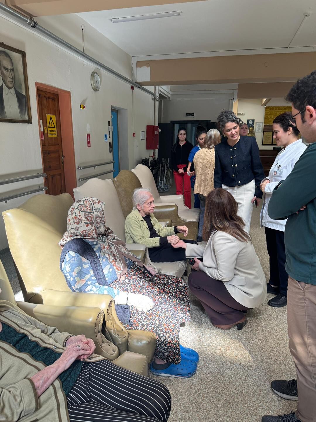 Kuduret Gültaş, Manisa Huzurevi Vakfı Özel Huzurevi’ni Ziyaret Etti (4)