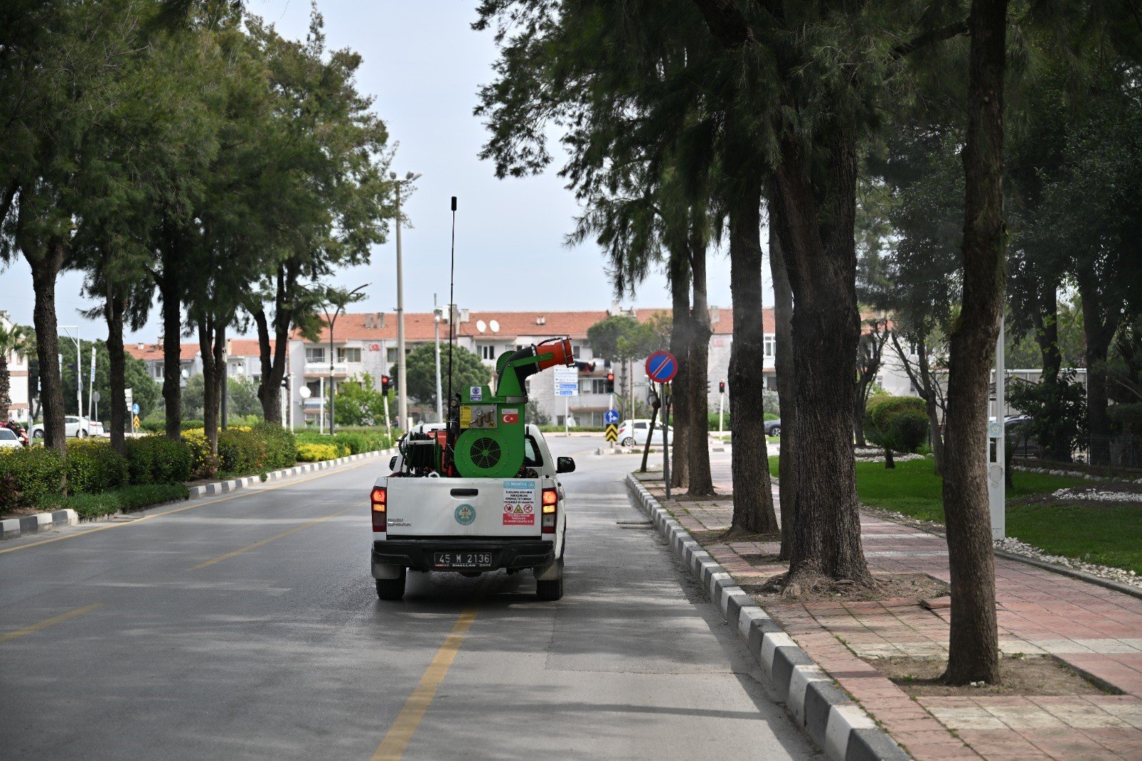 Manisa Büyükşehir Belediyesi, Ilaçlama Çalışmalarını Hızlandırdı (3)