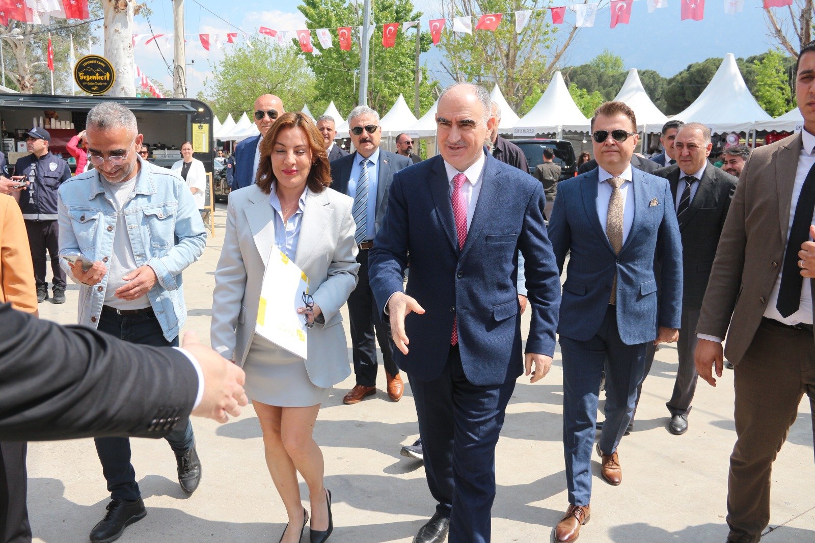 Manisa Ekonomisinin Kalbi Bu Fuarda Atıyor 32. Mesir Ticaret Fuarı Kapılarını Açtı! (3)