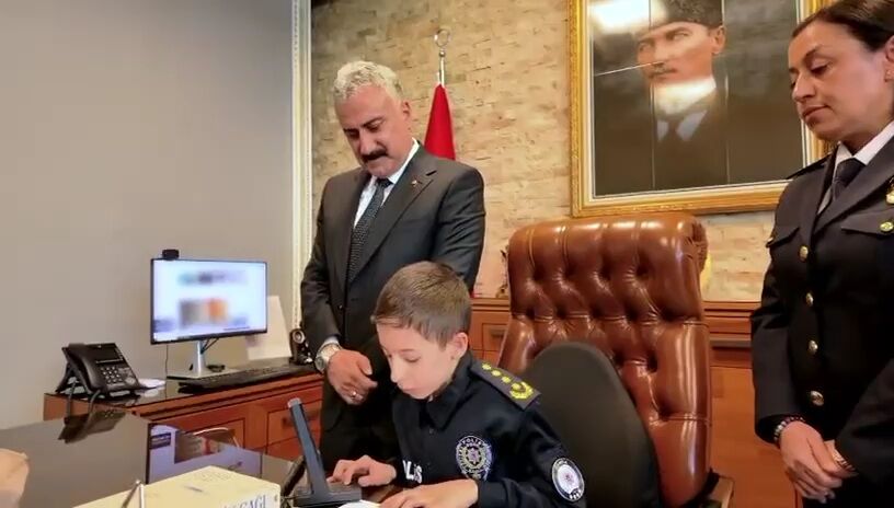 Manisa Emniyetinden 181. Yıla Özel Duygulandıran Klip Gelecek Emin Ellerde (11)