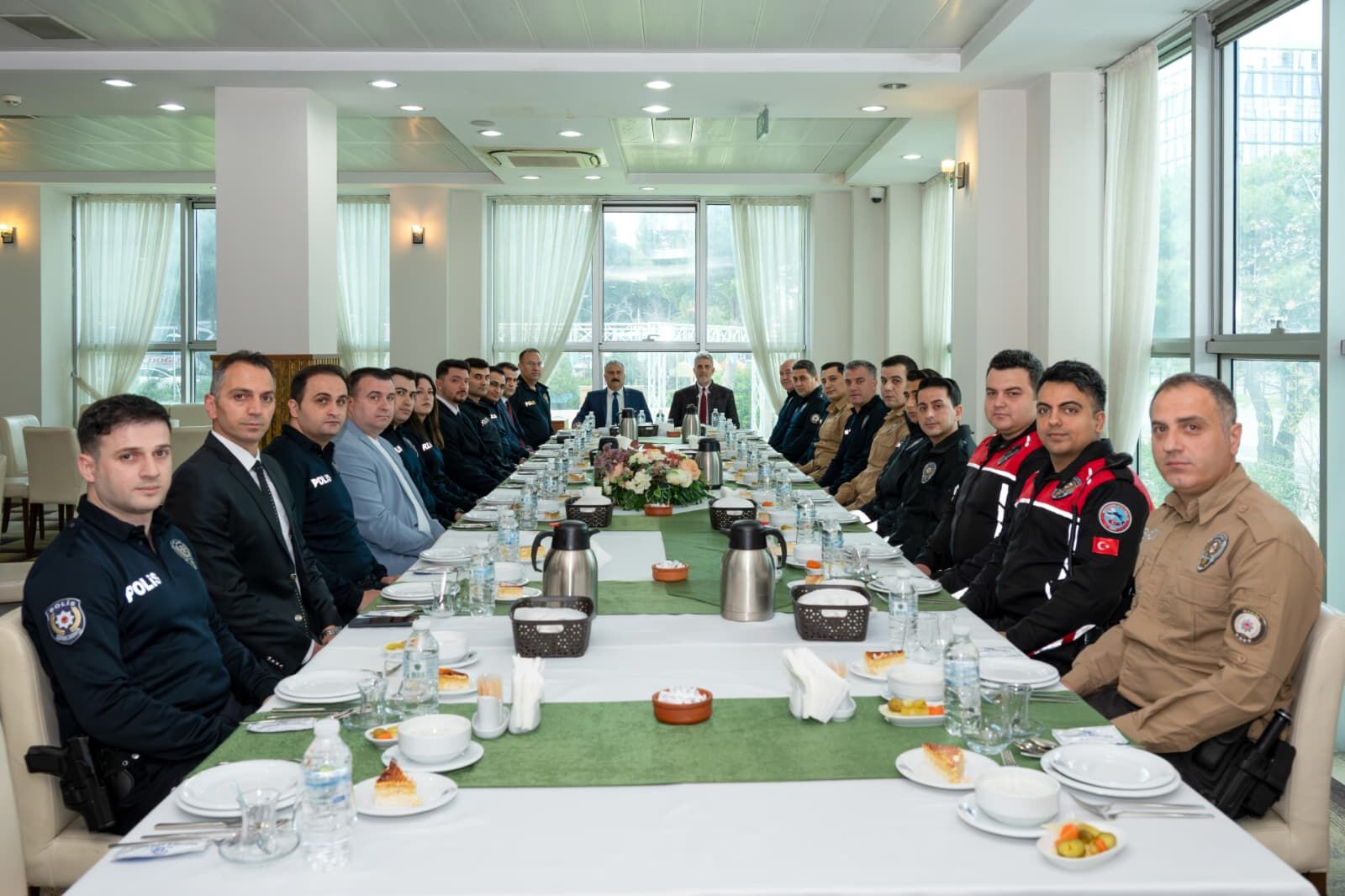Manisa İl Emniyet Müdürü Aktaş Ayın Personeli Ile Bir Araya Geldi (6)