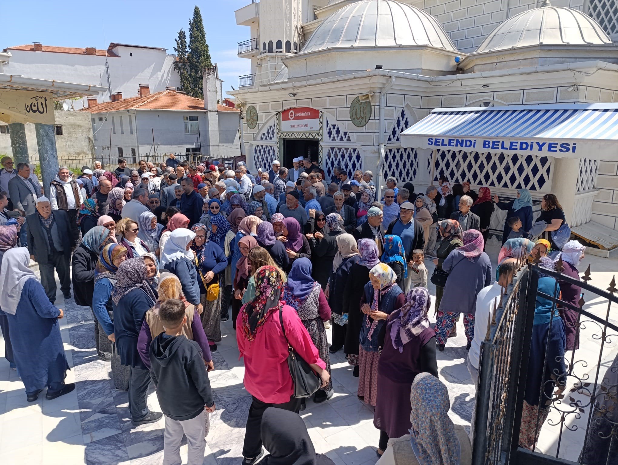 Manisa'da Hacı Adayları Dualarla Uğurlandı (3)