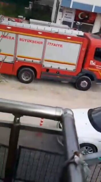 Manisa’da İnşaatta Vinç Devrildi 2 Yaralı (3)