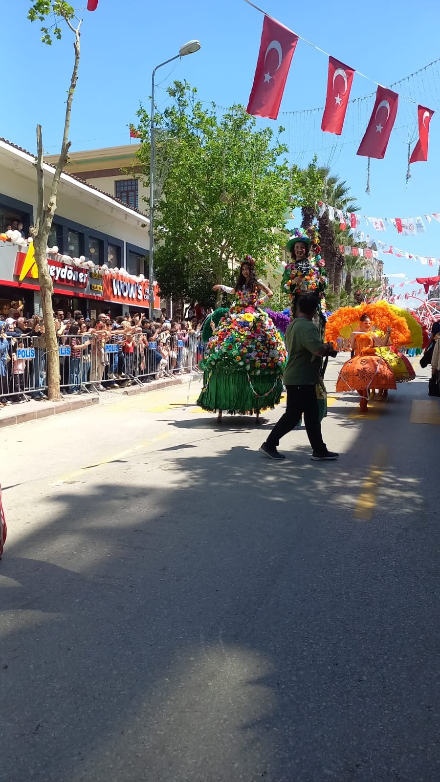 Manisa'da Mesir Festivali’nde Kortej Yürüyüşü Büyük Ilgi Gördü (3)