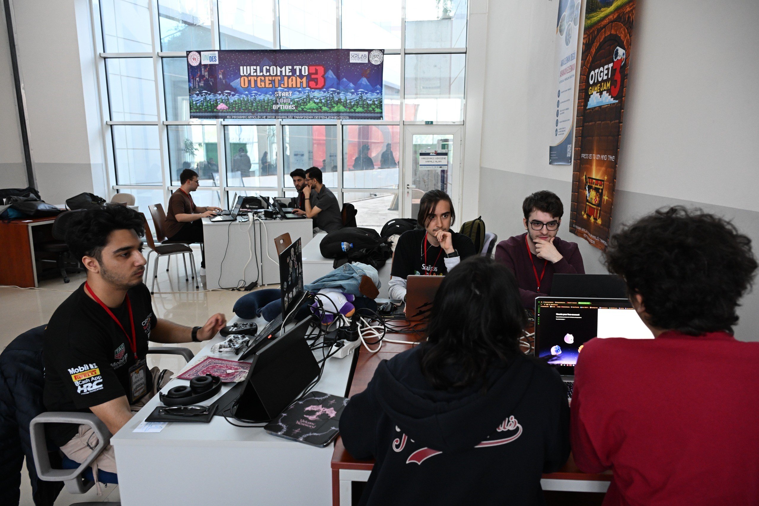 Manisa'da Öğrencilere Yapay Zekanın Önemi Anlatıldı (1)