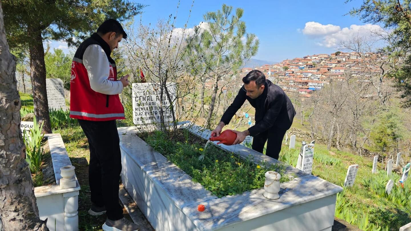 Manisa'da Şehit Ailelerine Ziyaret! (3)