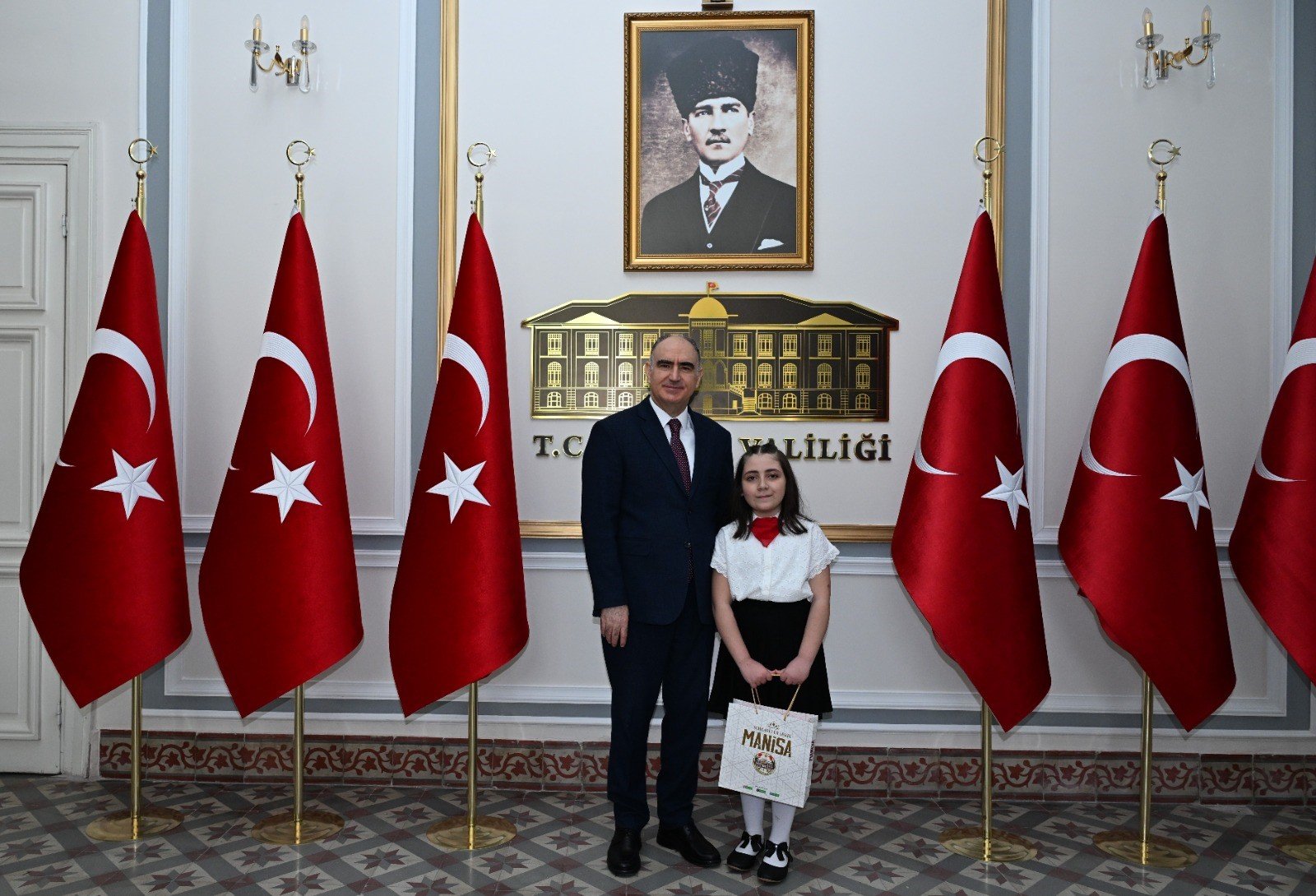 Manisa'da Valilik Makamı Mehlika'ya Emanet (2)