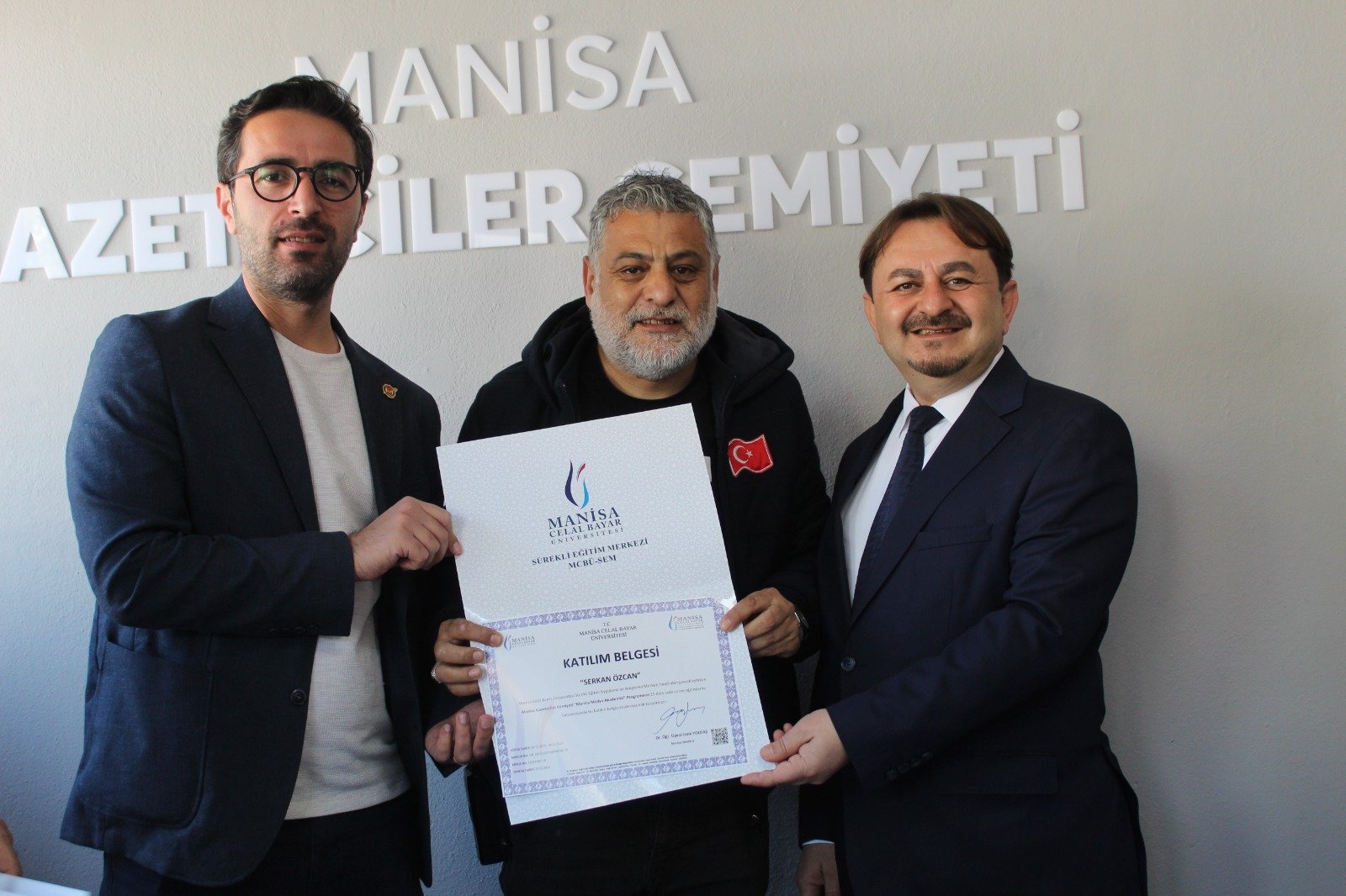 Manisalı Gazeteciler Dron Ehliyetlerini Aldı (1)