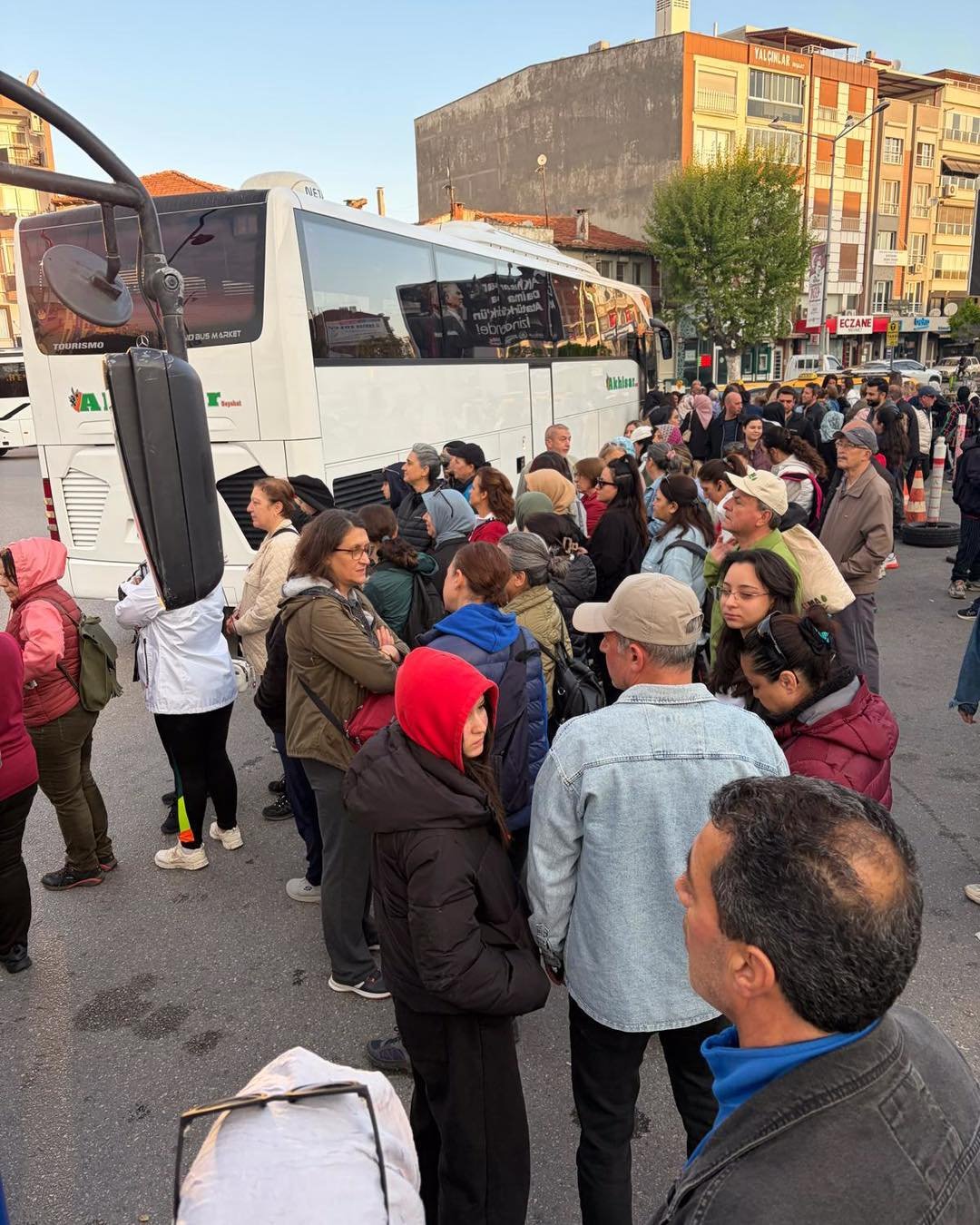 Manisalılar Doğankaya Şelalesi'nde Bir Araya Geldi! (2)