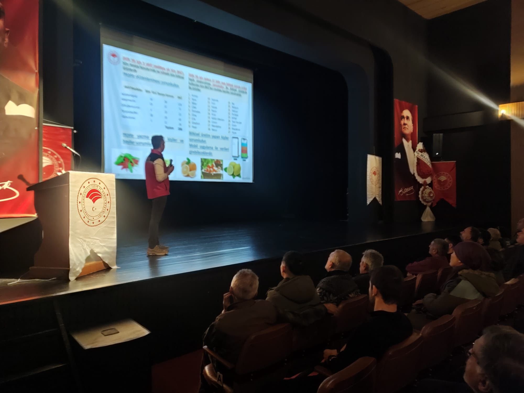 Salihli’de Üreticilere Bitki Koruma Ürünleri Eğitimi (3)